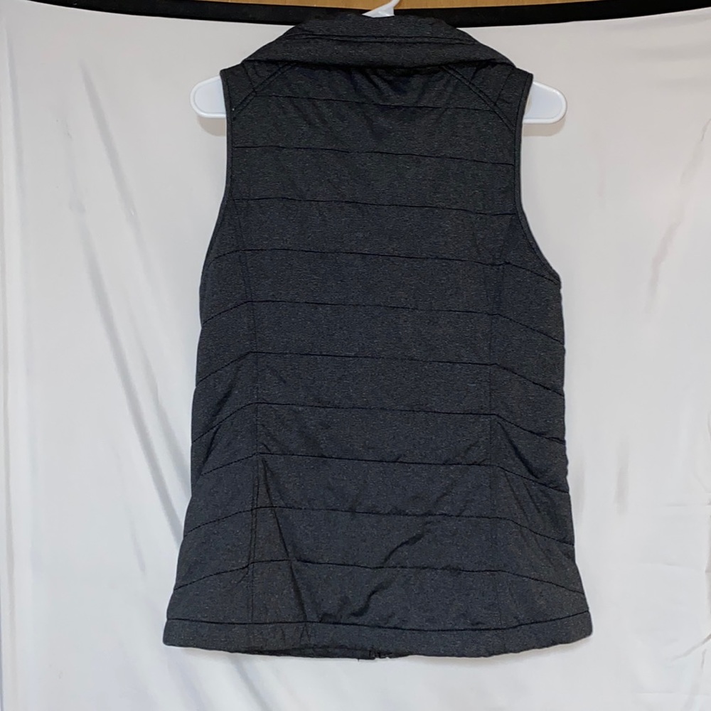 Columbia wind breaker vest - Picture 2 of 3
